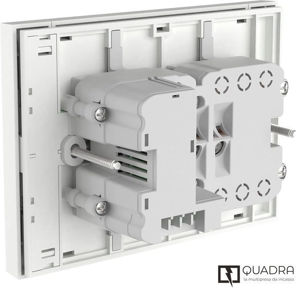 Multipresa da incasso Quadra 4 Posti Universali P40, compatibile con tutte le scatole da incasso 3 posti 503, Con interruttore/Deviatore, Bianco/Nero