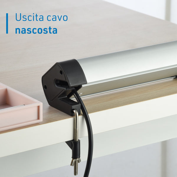 Electraline 61918 Multipresa Scrivania 4 Posti Polivalenti, Schuko + 10/16 A, con 3 USB (2 USB A 3.0A + 1 USB C 20W Power Delivery), Cavo H05VV-F 3G.1 lunghezza 2M, protezione contro sovratensioni